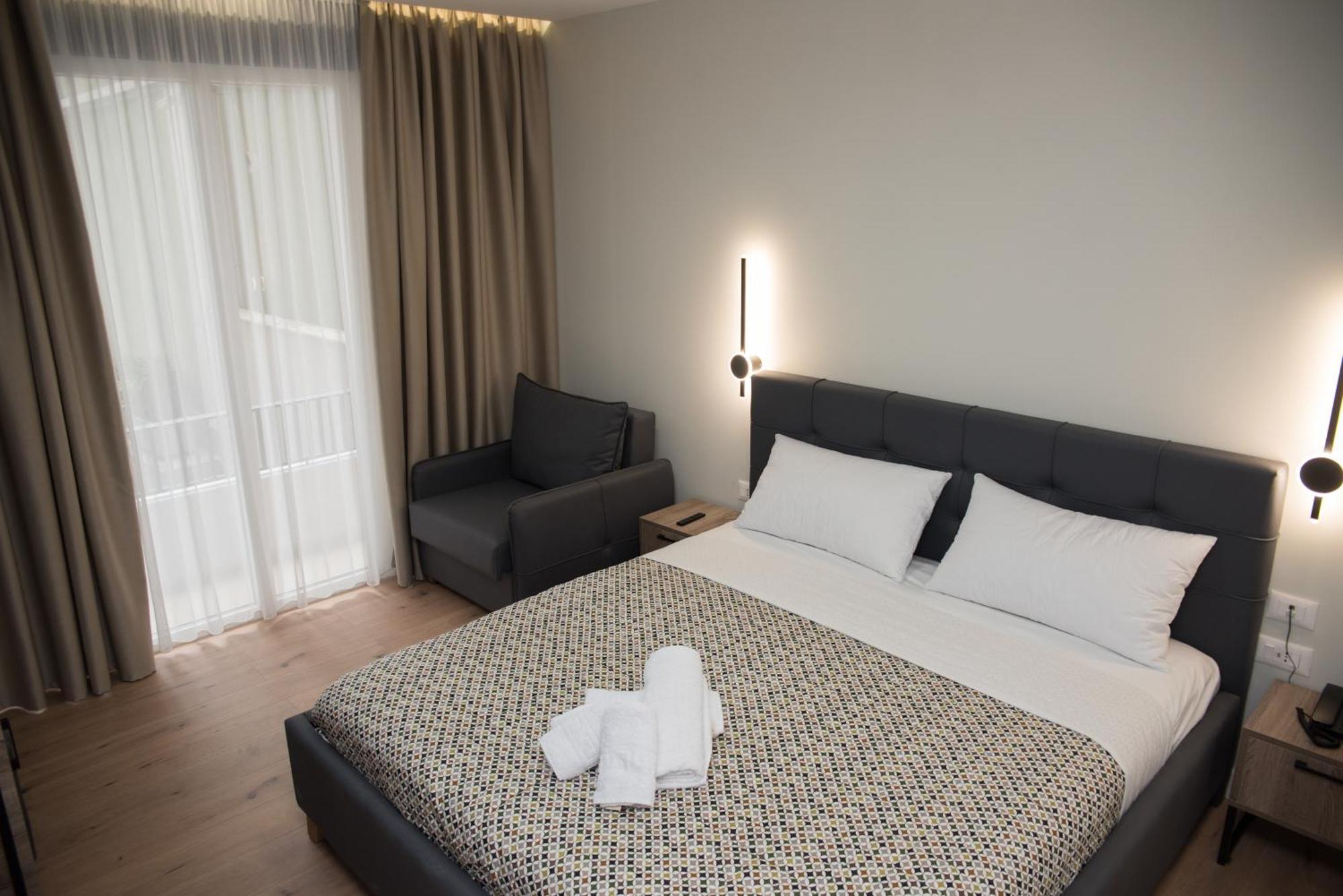 Comfort Rooms Pogradec Buitenkant foto