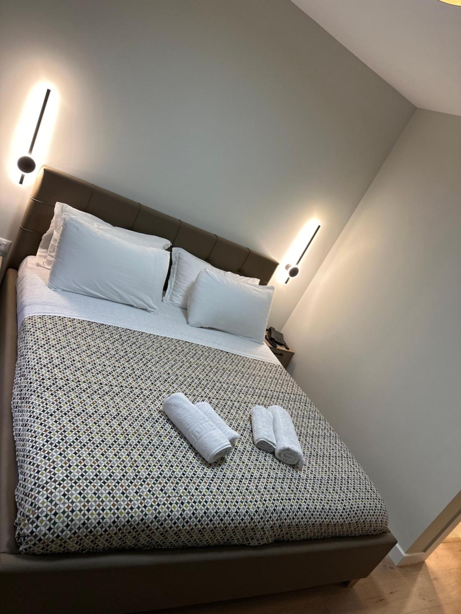 Comfort Rooms Pogradec Buitenkant foto