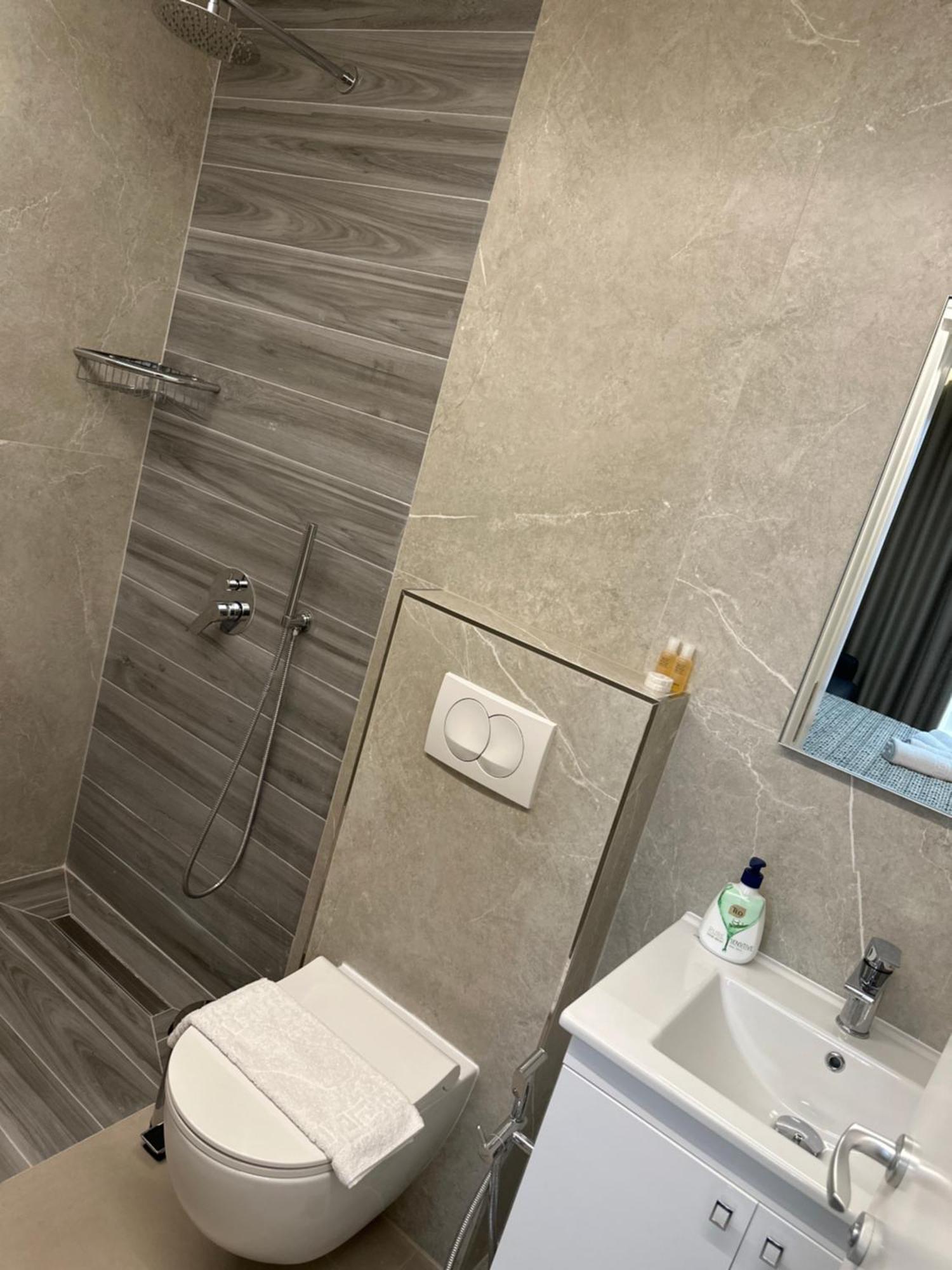 Comfort Rooms Pogradec Buitenkant foto
