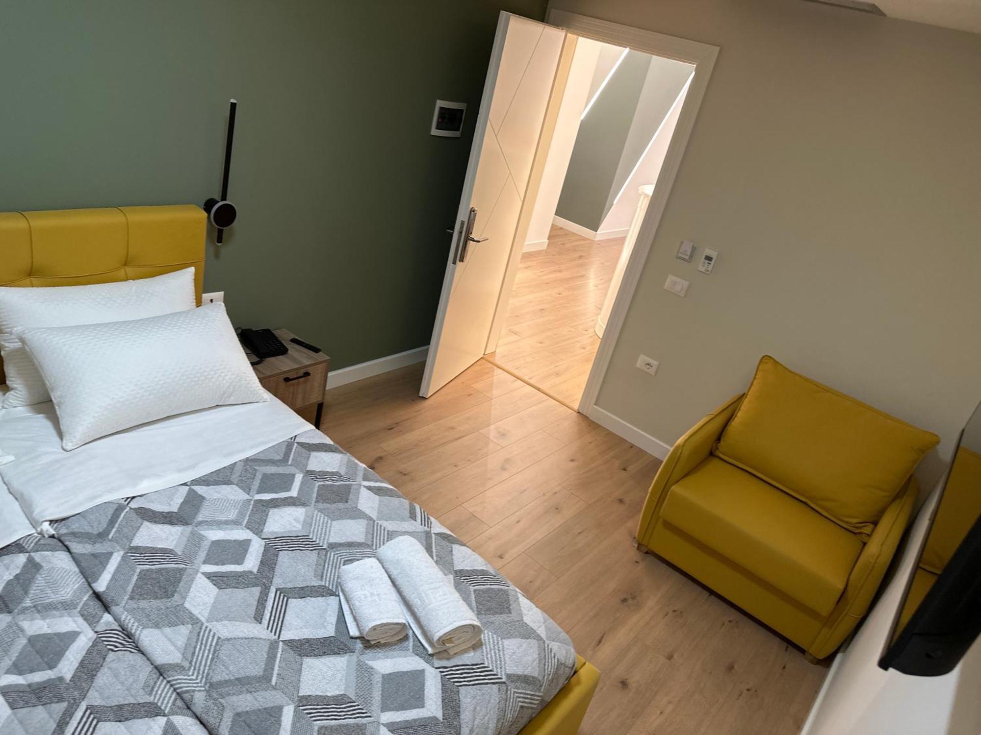Comfort Rooms Pogradec Buitenkant foto