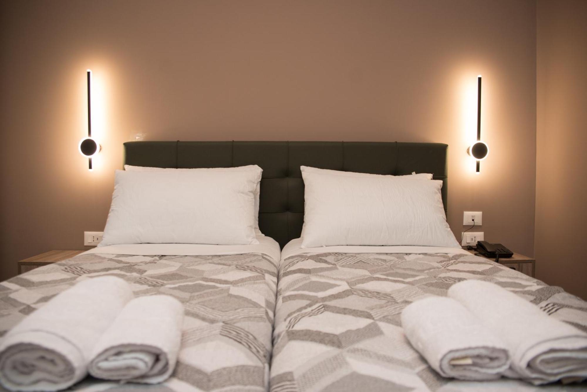 Comfort Rooms Pogradec Buitenkant foto